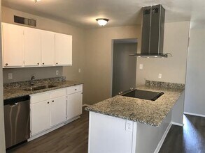 9407 Timberbluff Rd in Dallas, TX - Building Photo - Building Photo