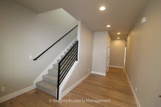 18519 Meridian Avenue SE in Bothell, WA - Building Photo - Building Photo