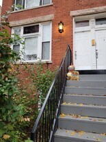 1615 W Barry Ave, Unit #3rd floor in Chicago, IL - Building Photo