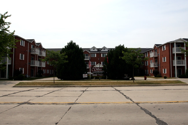 The Villas at the Station - for Residents 55+ in Oak Creek, WI - Foto de edificio - Building Photo