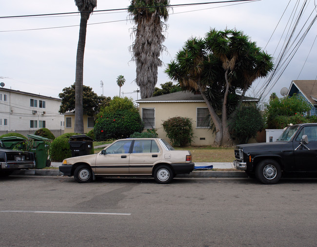 320-322 W Regent St in Inglewood, CA - Foto de edificio - Building Photo