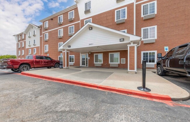 Furnished Studio-Oklahoma City - Norman in Norman, OK - Building Photo - Building Photo