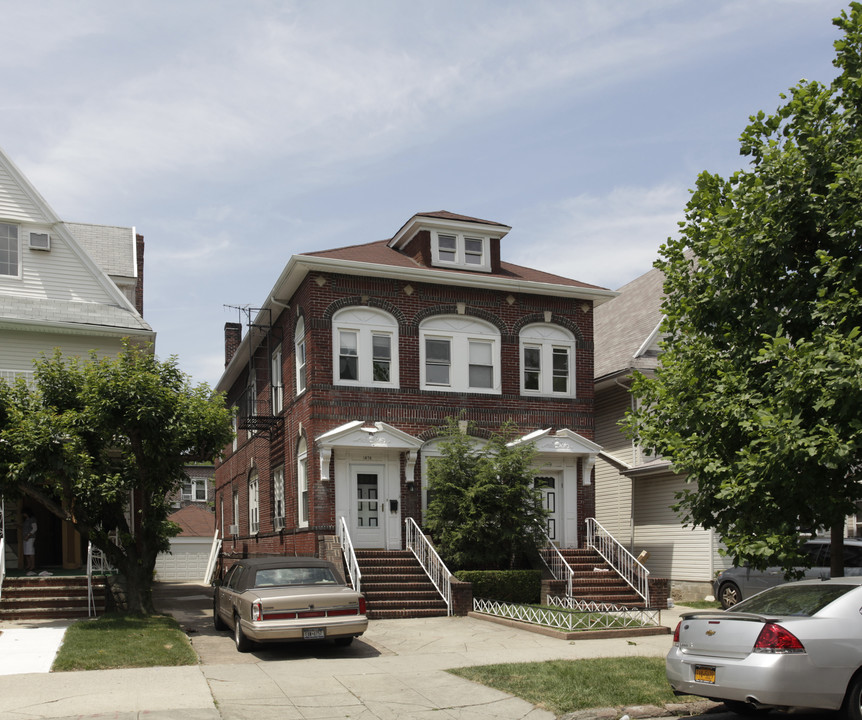 1474 E 17th St in Brooklyn, NY - Foto de edificio