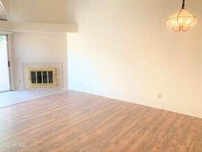 1111 W Summit Pl in Chandler, AZ - Building Photo - Building Photo