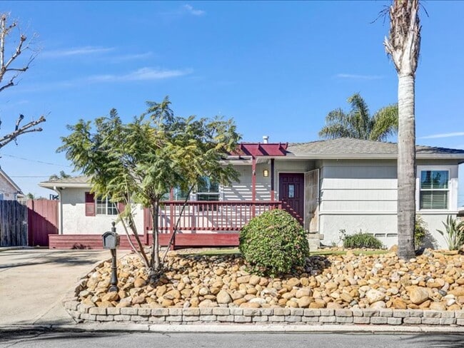 7320 Purdue Ave in La Mesa, CA - Building Photo - Building Photo