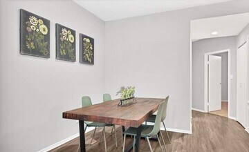 1819 Augusta Dr in Houston, TX - Building Photo - Building Photo