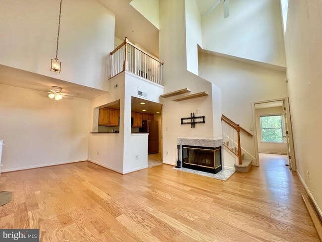 927 Hillside Lake Terrace in Gaithersburg, MD - Building Photo - Building Photo