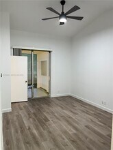 4543 Carambola Cir S in Coconut Creek, FL - Foto de edificio - Building Photo