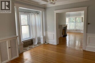 2 Undermount Ave in Hamilton, ON - Building Photo - Building Photo