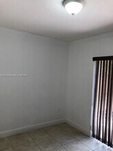 7428 NW 178th St in Hialeah, FL - Building Photo - Building Photo
