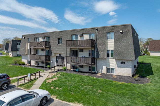 Copper Ridge Apartments in Elyria, OH - Building Photo - Primary Photo