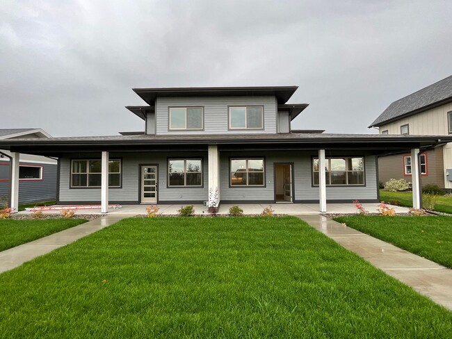 property at 226-240 N Cottonwood Rd