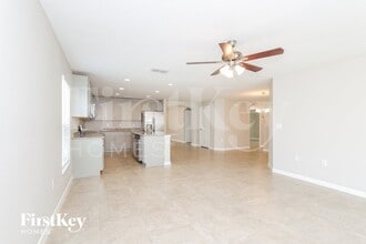 152 Southern Breeze Lp in Winter Haven, FL - Foto de edificio - Building Photo