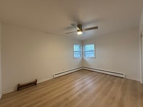 7762 Madison St in River Forest, IL - Building Photo - Building Photo