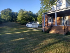 350 Cliff Rd in Baden, PA - Building Photo - Building Photo