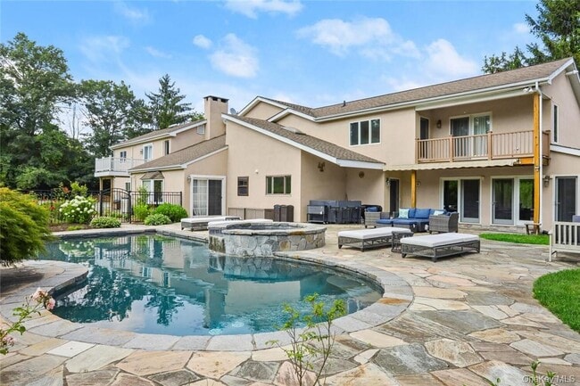 property at 613 Horsepound Rd