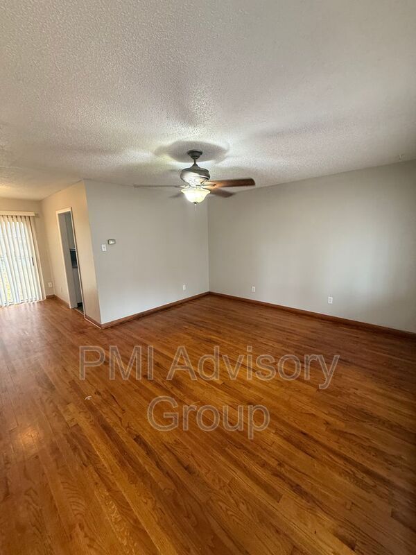 2009 SW McAlister Ave in Topeka, KS - Building Photo - Building Photo