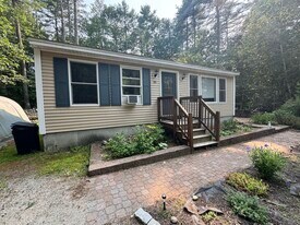50 Spring Lake Dr in North Waterboro, ME - Building Photo