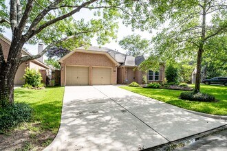 2506 S Strathford Ln in Houston, TX - Building Photo - Building Photo