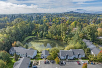 Crystal Lake Apartments in Corvallis, OR - Foto de edificio - Building Photo