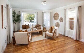 1105 Oak Ave in Redwood City, CA - Building Photo - Building Photo