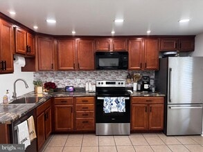 318 Wood Hollow Ct in Annapolis, MD - Building Photo - Building Photo