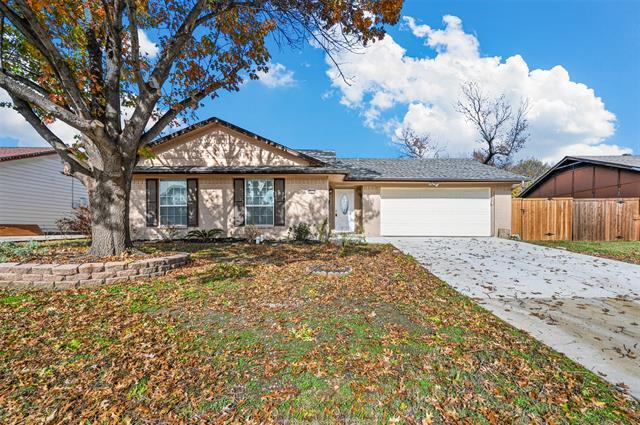 property at 2029 Greenwood Rd