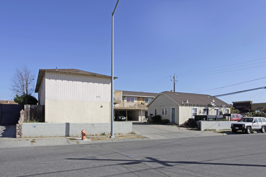 273 Toro Ave in Salinas, CA - Building Photo