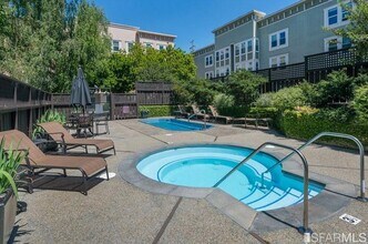 2225 23rd St-Unit -317 in San Francisco, CA - Foto de edificio - Building Photo