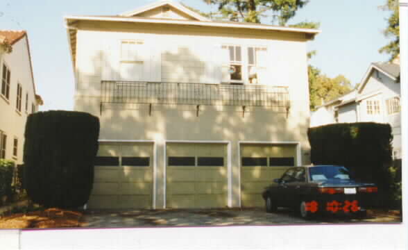 6 Avila Rd in San Mateo, CA - Building Photo