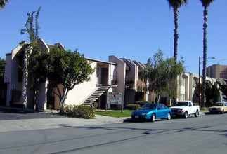 Madison Court Apartments in El Cajon, CA - Building Photo - Building Photo