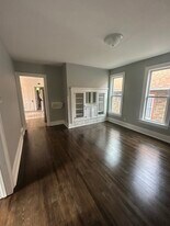 2134 W Lincoln Ave, Unit 2134 w Lincoln ave in Milwaukee, WI - Building Photo