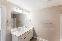15671 Capstone Blvd photo'