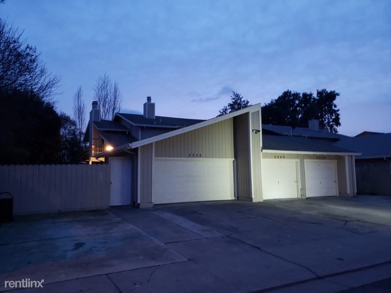 2540 Antoine Ct in Stockton, CA - Building Photo