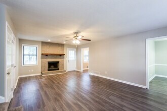3055 Sumit Wood Dr NW in Kennesaw, GA - Building Photo - Building Photo