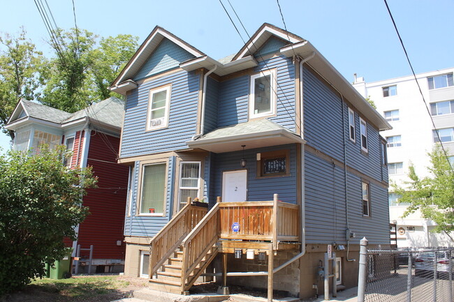 Avenue Houses in Calgary, AB - Building Photo - Building Photo