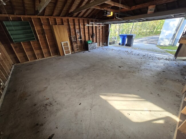 855 Haney St in Winnipeg, MB - Building Photo - Building Photo