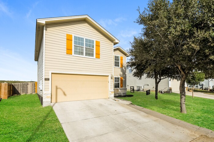 835 Three Wood Way in San Antonio, TX - Building Photo