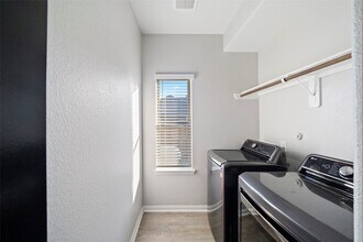 6161 White Oak Leaf Lp in Cut And Shoot, TX - Building Photo - Building Photo