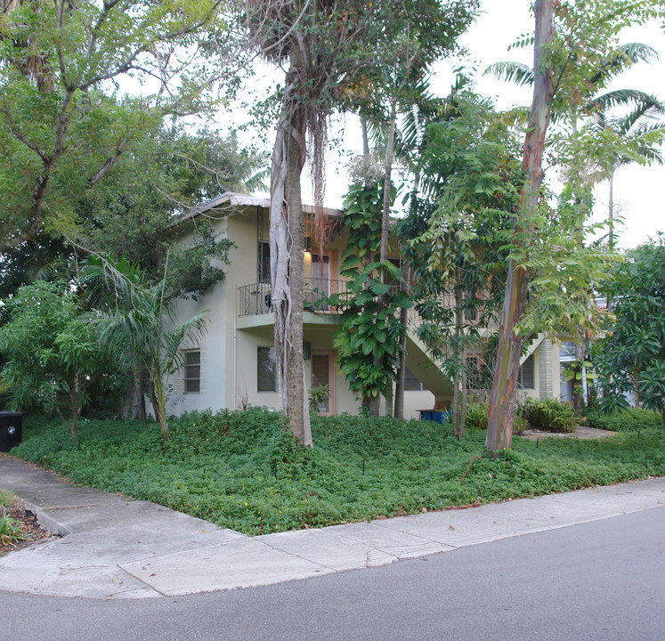 901 SE 2nd St in Fort Lauderdale, FL - Building Photo