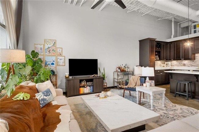 5200 Peachtree Rd in Atlanta, GA - Building Photo - Building Photo