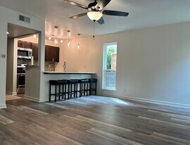 3431 N Hills Dr, Unit 119 in Austin, TX - Building Photo