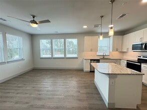 29600 Ronald Reagan Blvd in Georgetown, TX - Building Photo - Building Photo