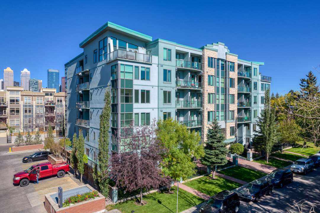 Le Beau Condos in Calgary, AB - Building Photo