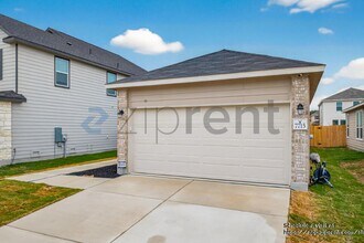 7715 Canyon Wren Pk in San Antonio, TX - Building Photo - Building Photo