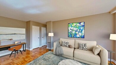 1600 East in Rochester, NY - Foto de edificio - Building Photo