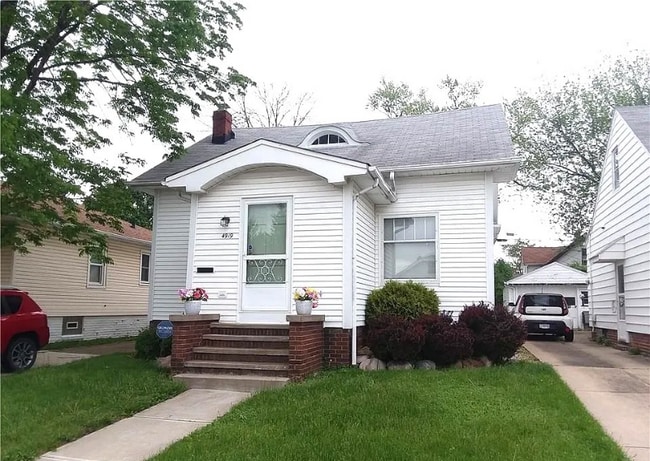 property at 4919 E 107th St