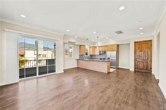 342 Myrtle St in Glendale, CA - Building Photo - Building Photo