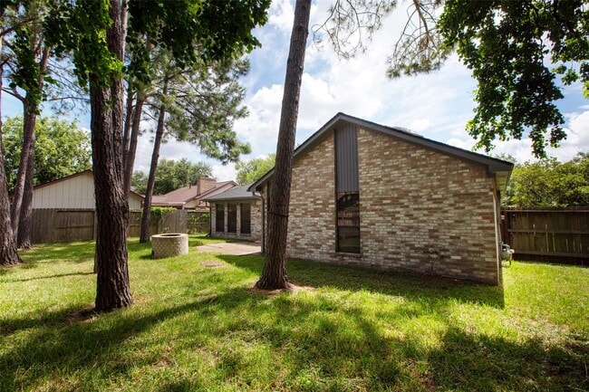 property at 415 Abbott Cir