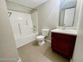 3546 Brockton Ln in Louisville, KY - Building Photo - Building Photo